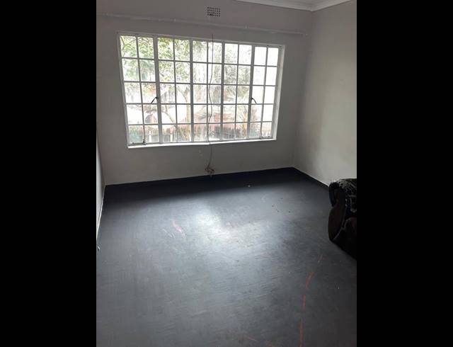 2 BEDROOM APARTMENT FOR SALE IN WINDSOR EAST